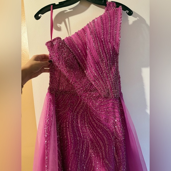 Dress, new - Picture 3 of 6